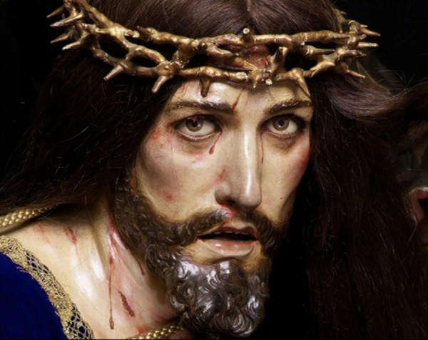 La caída. De Francisco Salzillo. Fuego en la mano de Salzillo